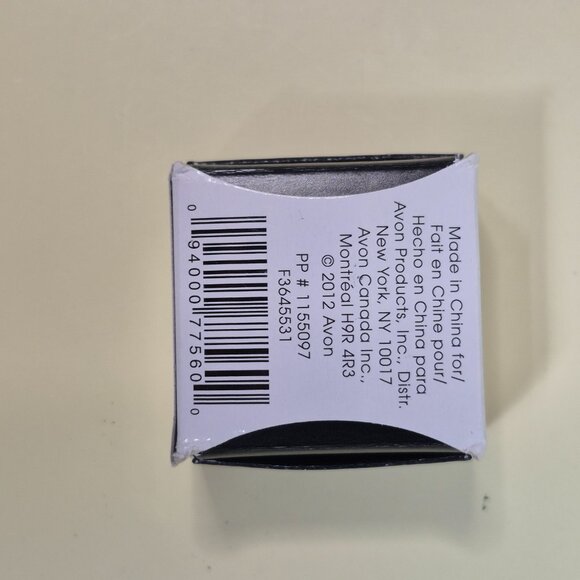 AVON 3 Stone CZ Ring Size 8 - Picture 5 of 5